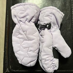 Toddler snow mittens